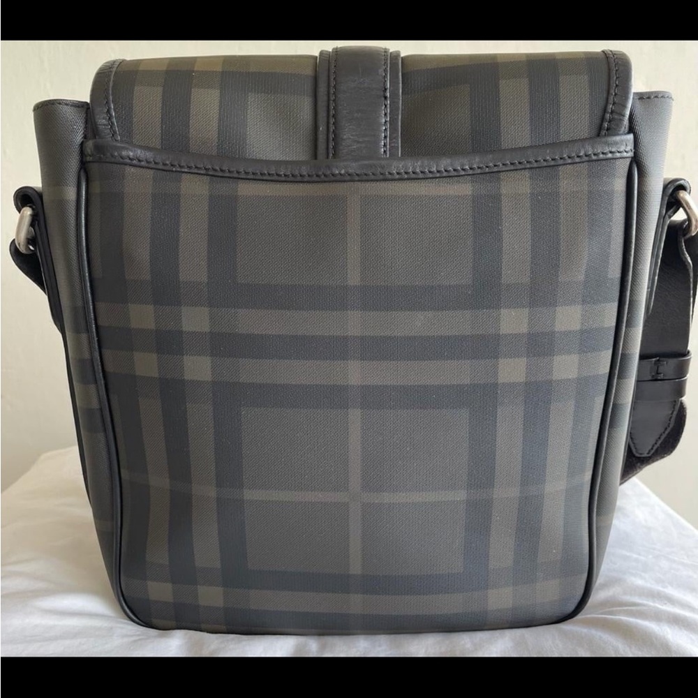 Burberry Crossbody Bag - Picture 3 of 12